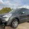 AIRCO, AIRBAGS, CRUISE CONTROL, 7 INCH. TOUCHSCREEN NAVIGATIE, EURO 6, LED-DAGRIJLICHTEN, REGENSENSOR, RAMEN ACHTERAAN, APPLE CARPLAY, PARKEERSENSOREN ACHTERAAN, AFNEEMBARE TREKHAAK